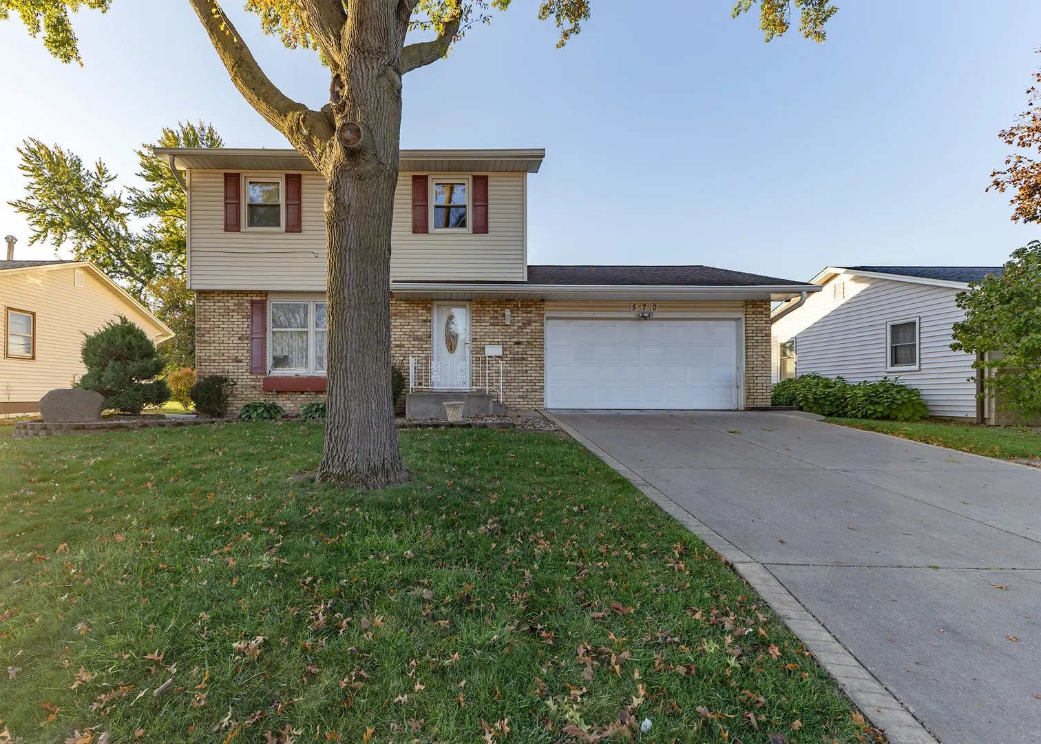 570 32nd Avenue IL