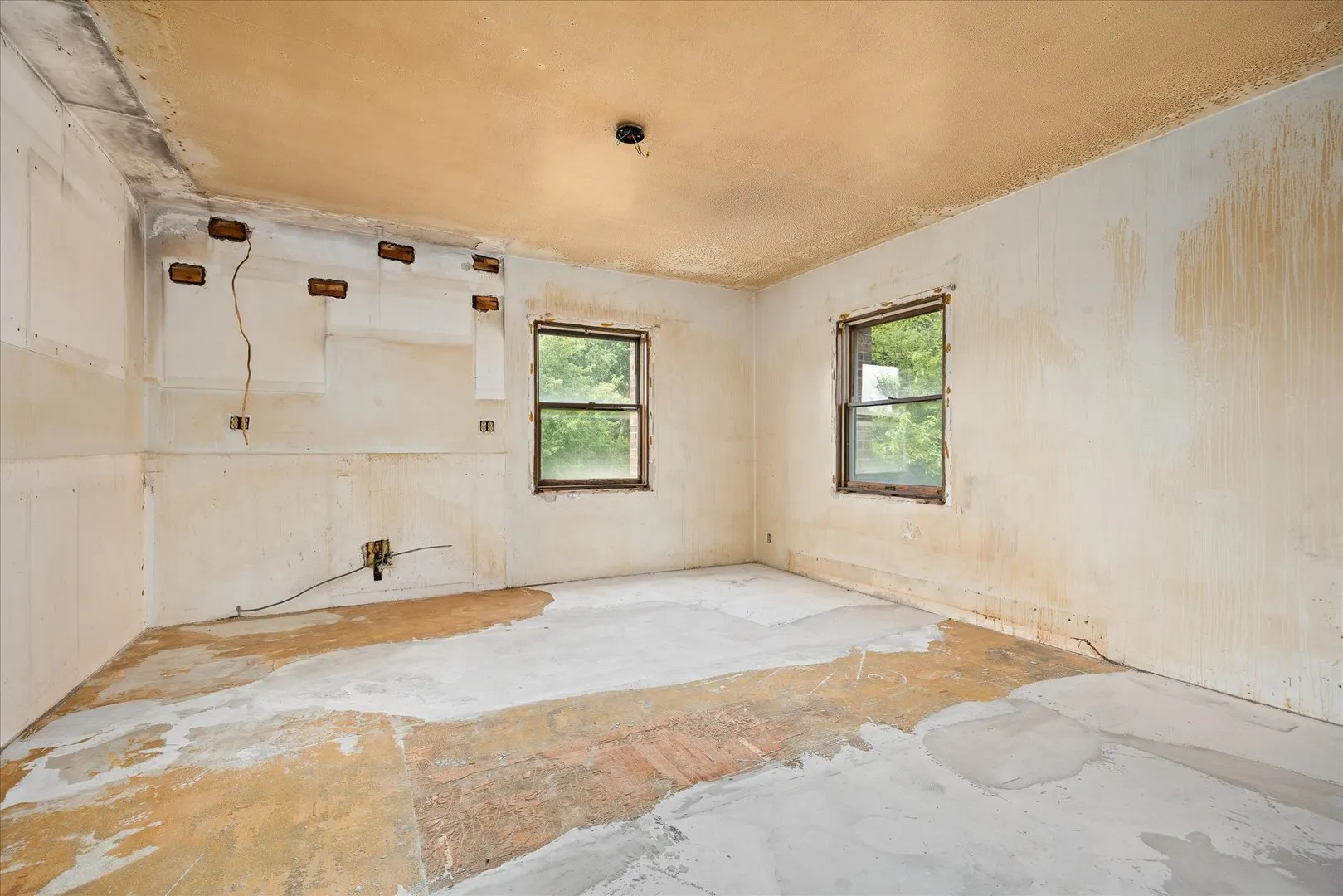170 Round House Street IL