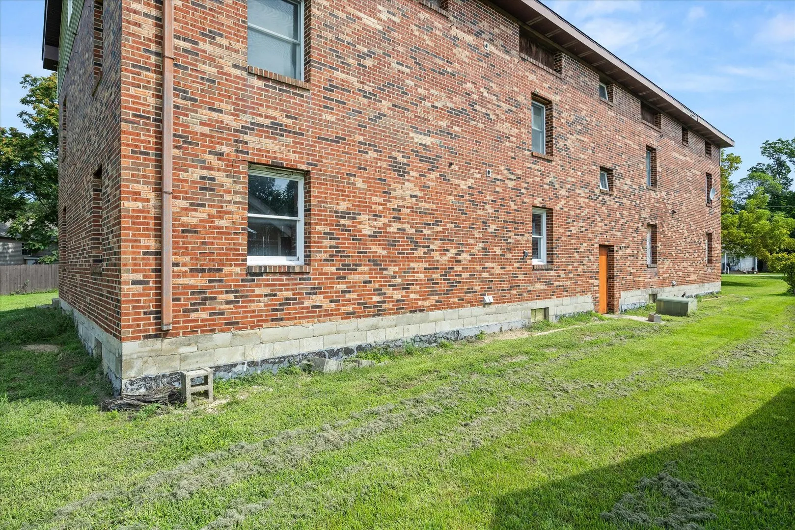170 Round House Street IL