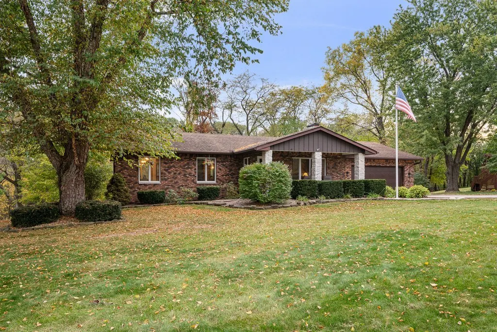 119 Valley Brook Drive IA