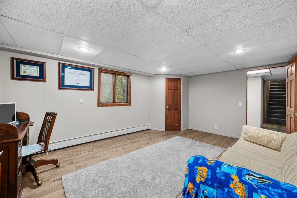 119 Valley Brook Drive IA