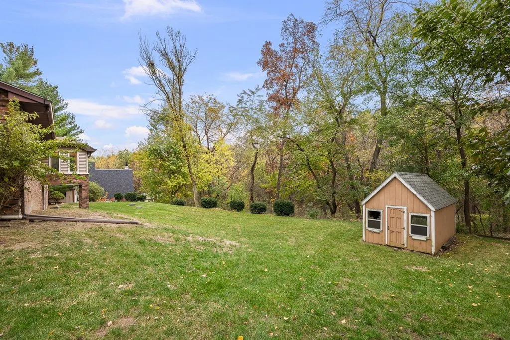 119 Valley Brook Drive IA