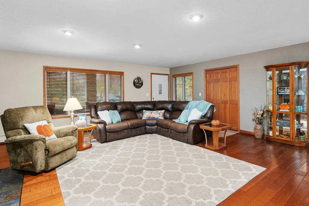 119 Valley Brook Drive IA