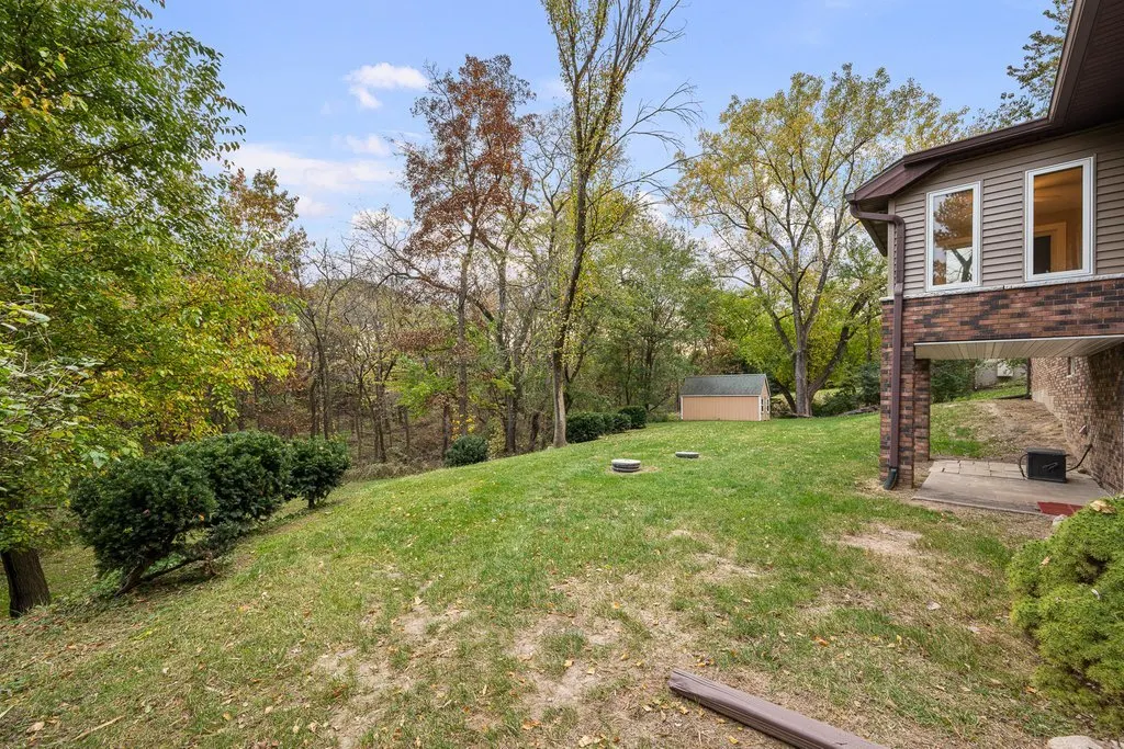 119 Valley Brook Drive IA