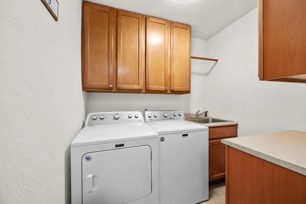 119 Valley Brook Drive IA