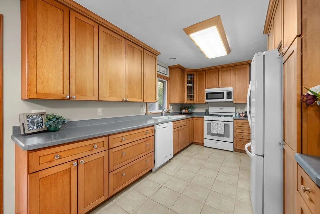 119 Valley Brook Drive IA