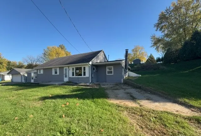 301 N Bluff Street IL