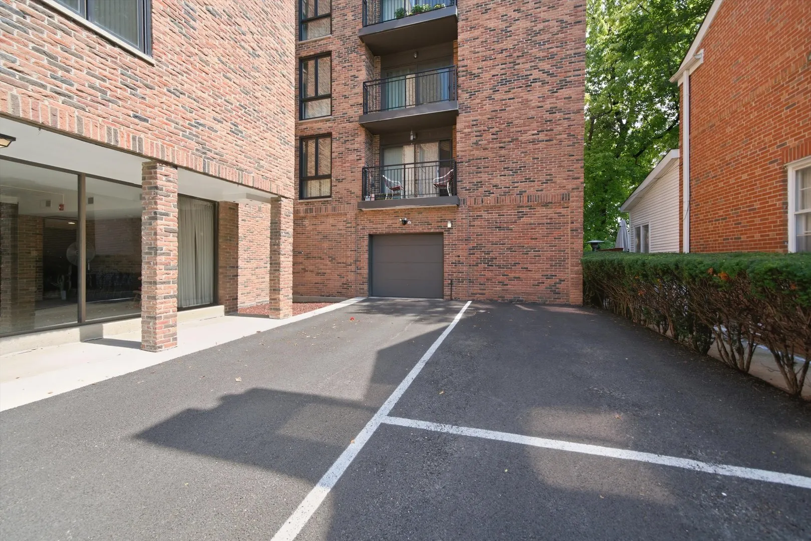 1417 BONNIE BRAE Place IL #2A