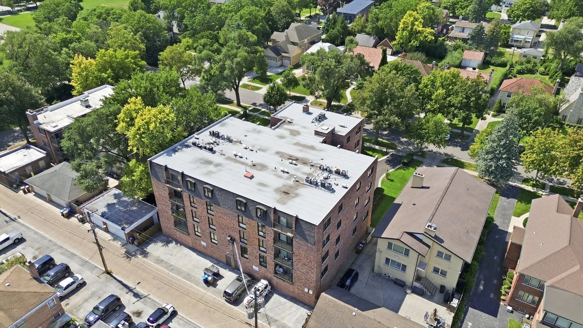 1417 BONNIE BRAE Place IL #2A