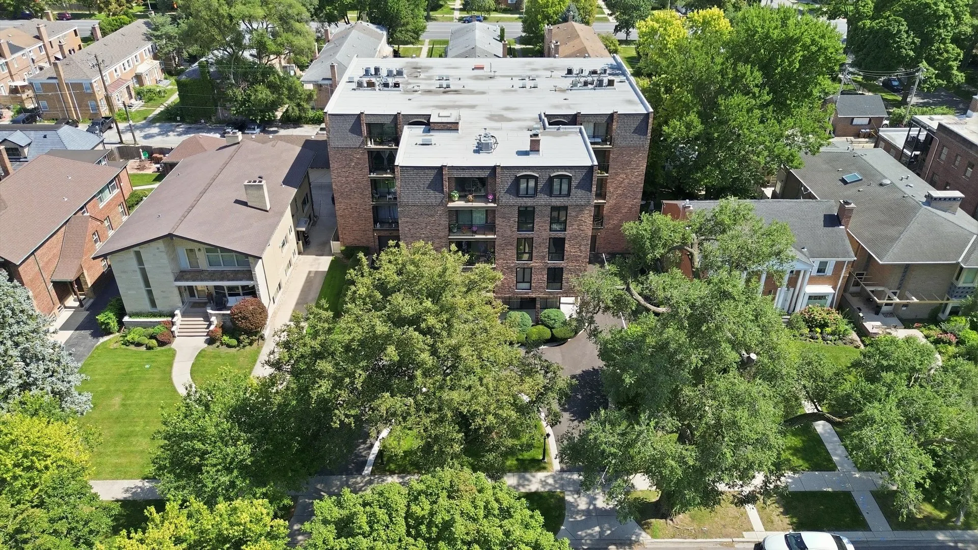 1417 BONNIE BRAE Place IL #2A
