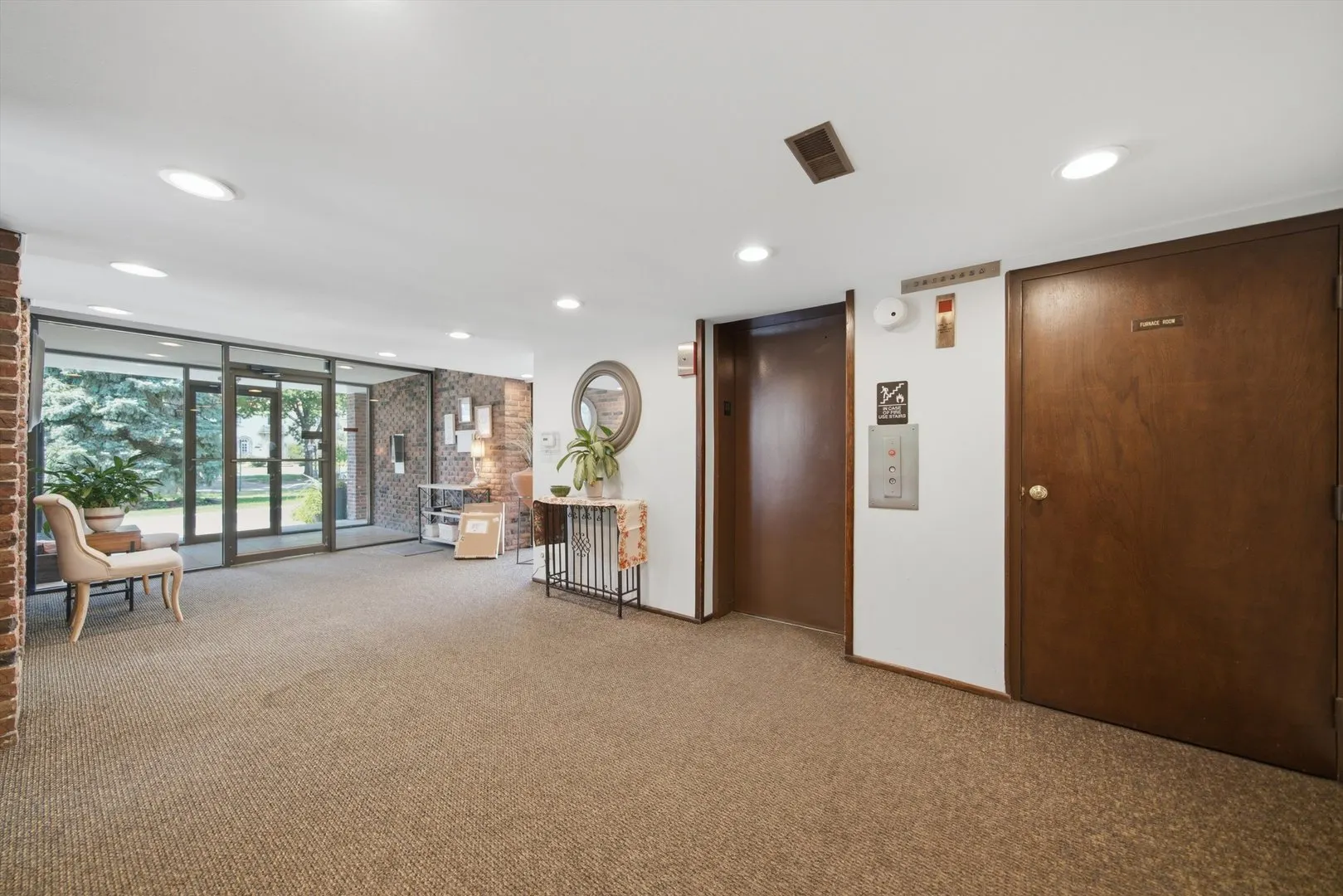 1417 BONNIE BRAE Place IL #2A