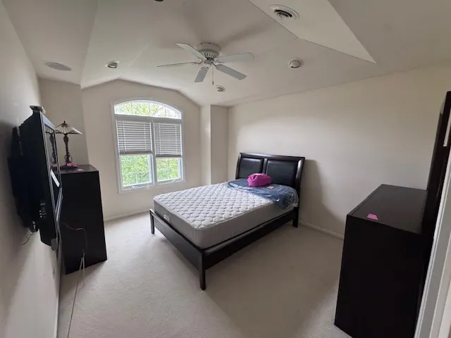 6407 Emerald Court IL