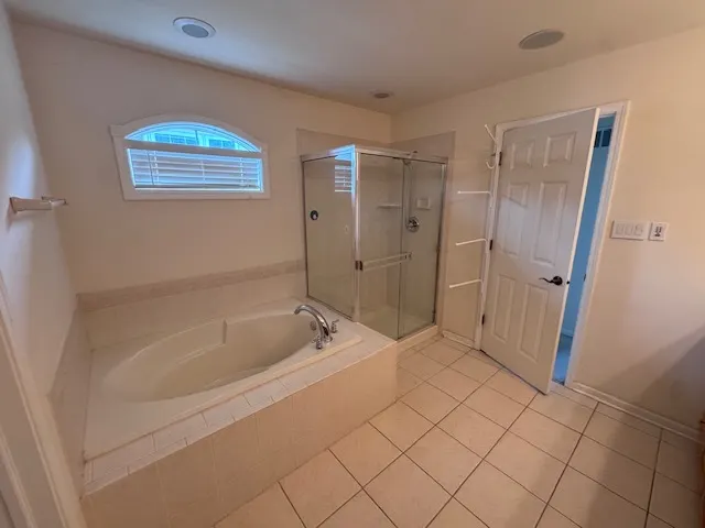 6407 Emerald Court IL