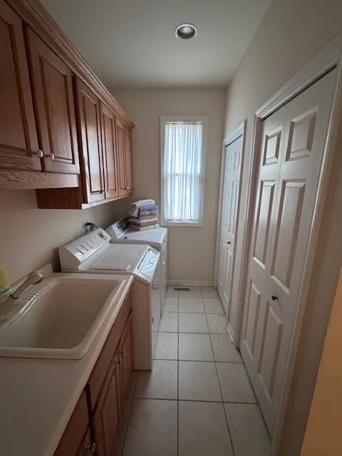 6407 Emerald Court IL