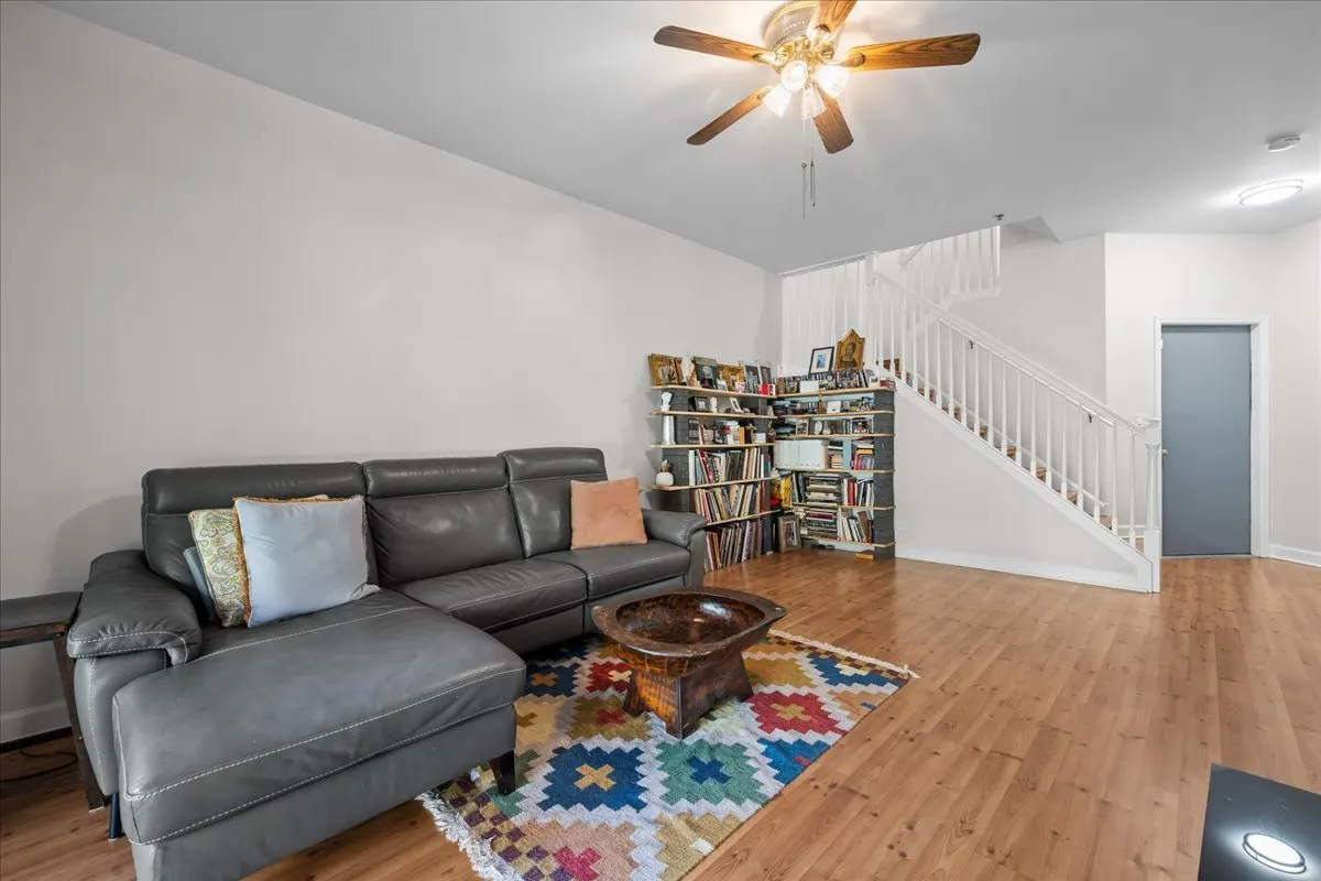 240 Prairie View Lane IL