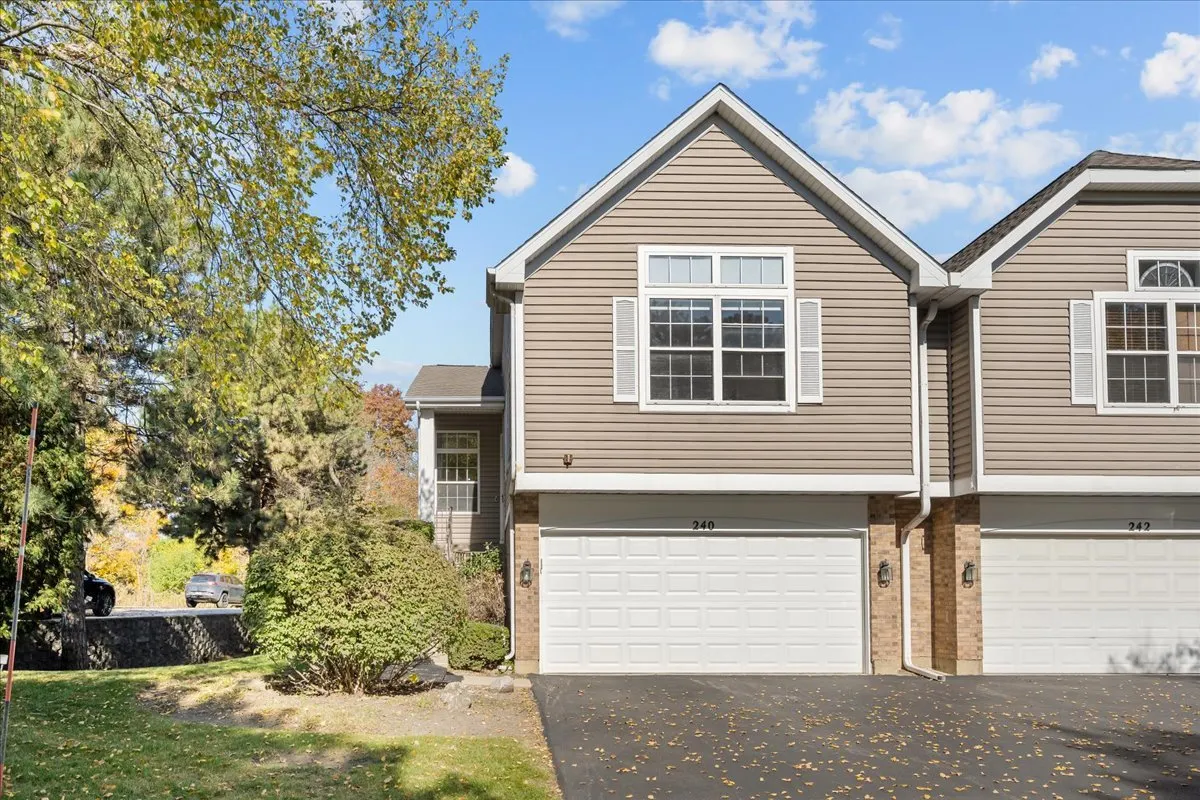 240 Prairie View Lane IL