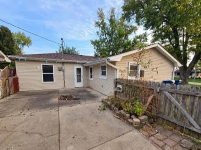 2318 11th Street IL