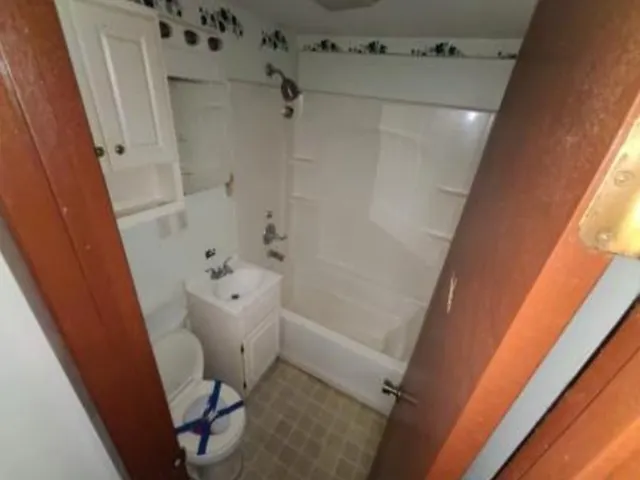 2318 11th Street IL