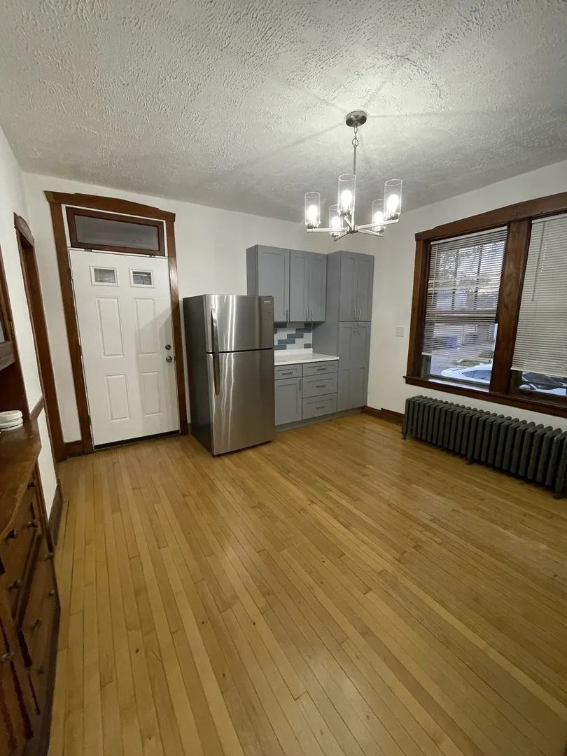 4309 W Cornelia Street IL #1R