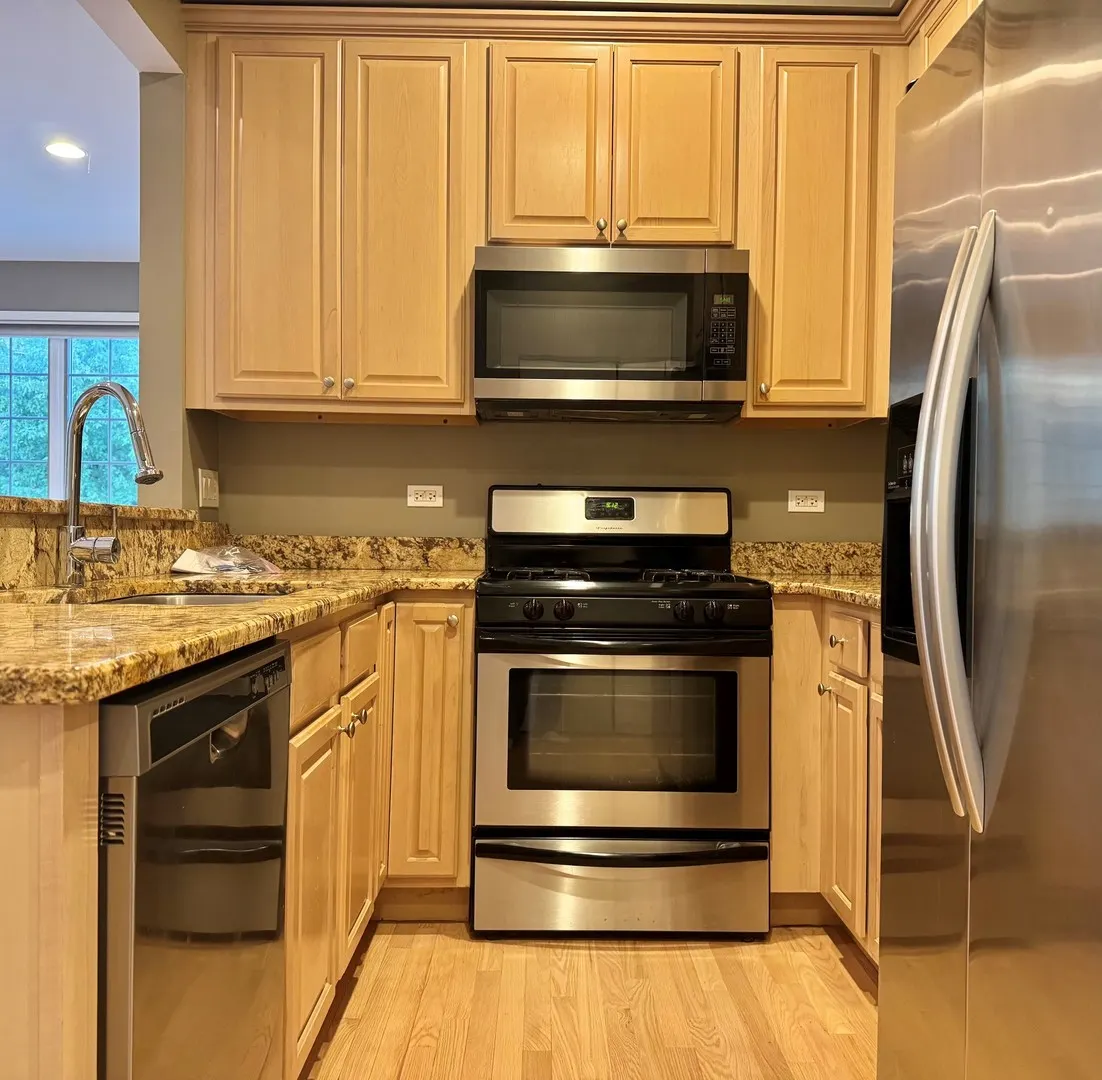 1522 Stonegate Manor IL #1522