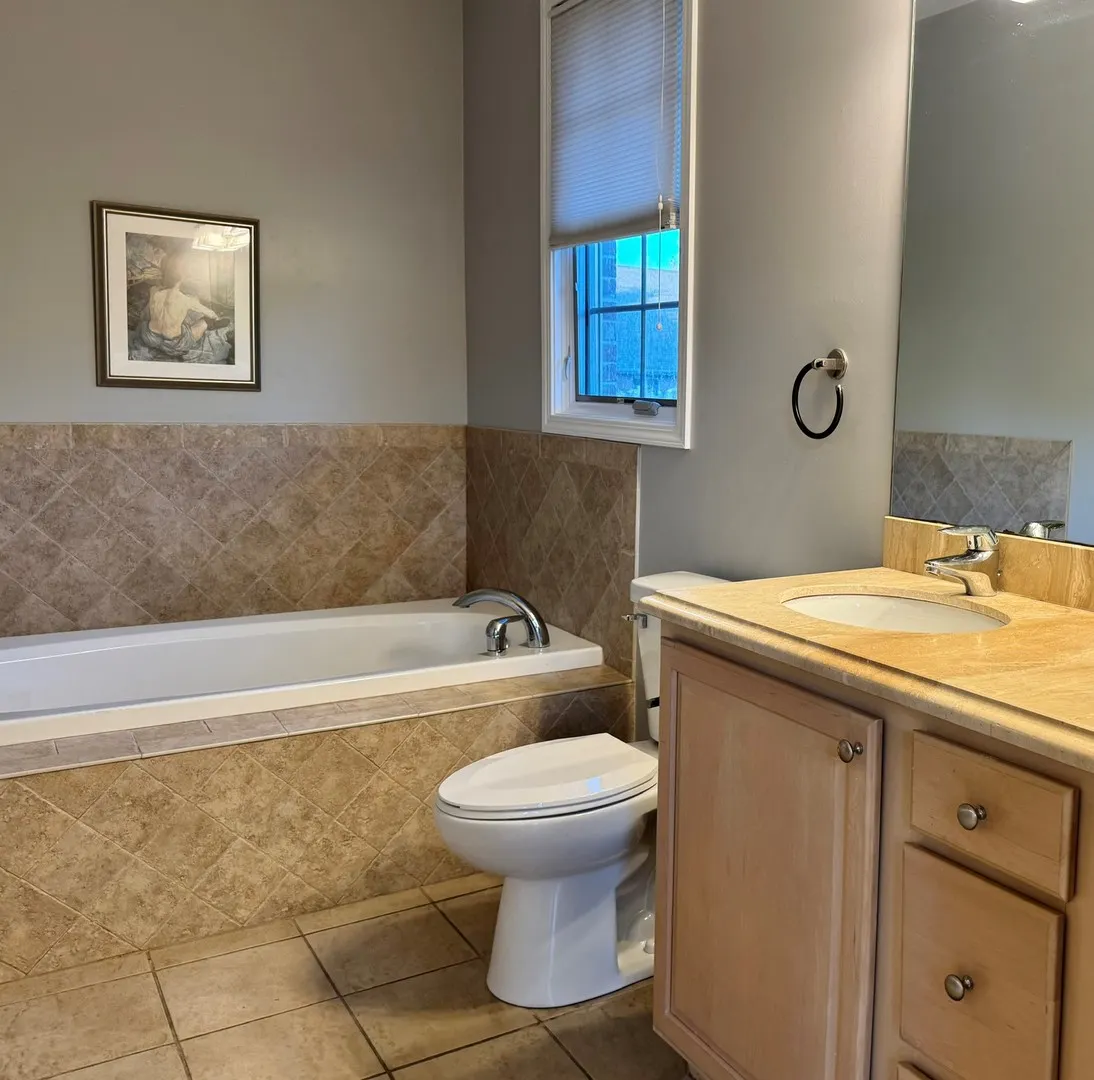 1522 Stonegate Manor IL #1522