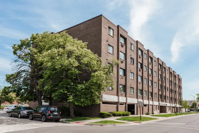 7650 W Altgeld Street IL #516