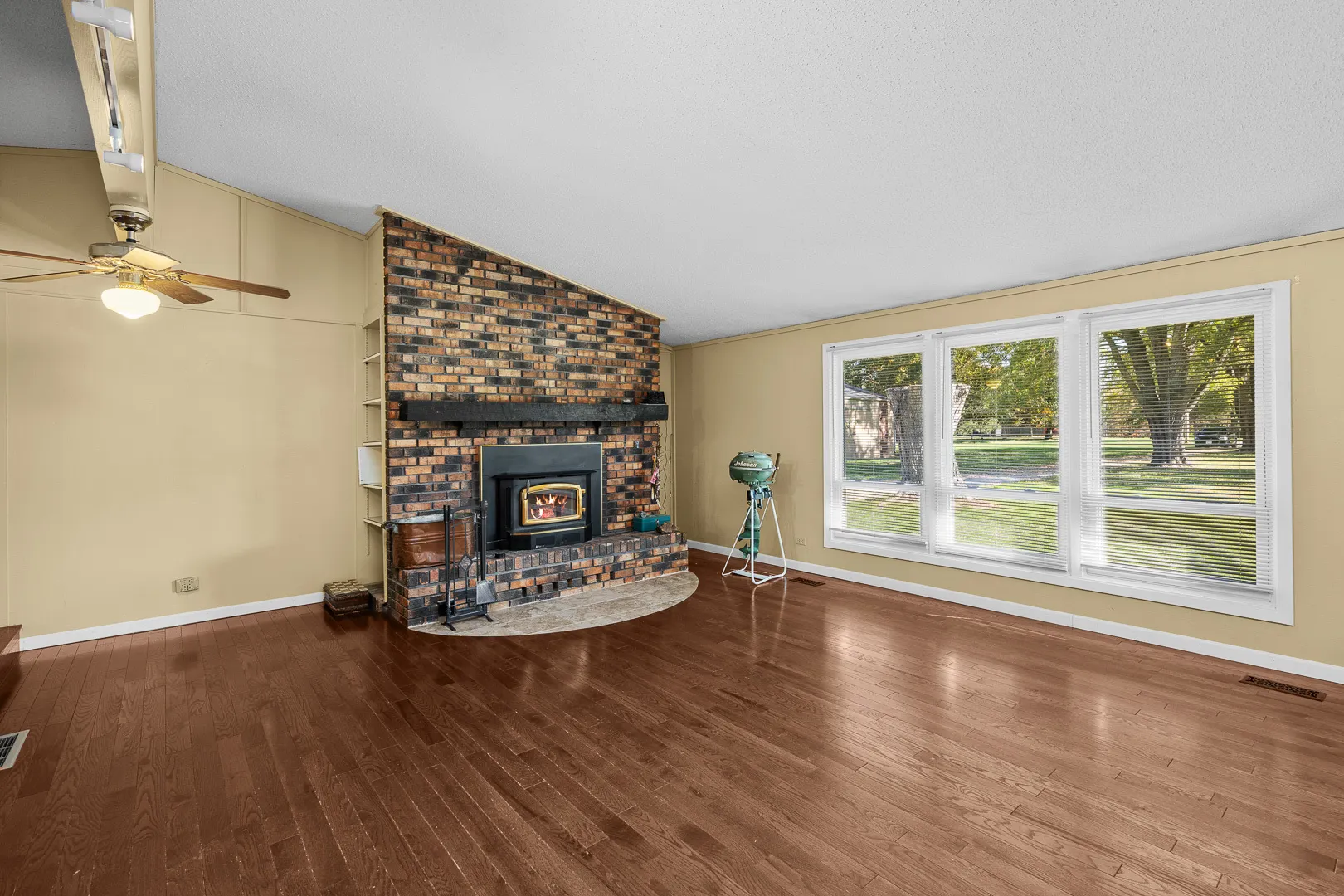 9910 207th Street W IL