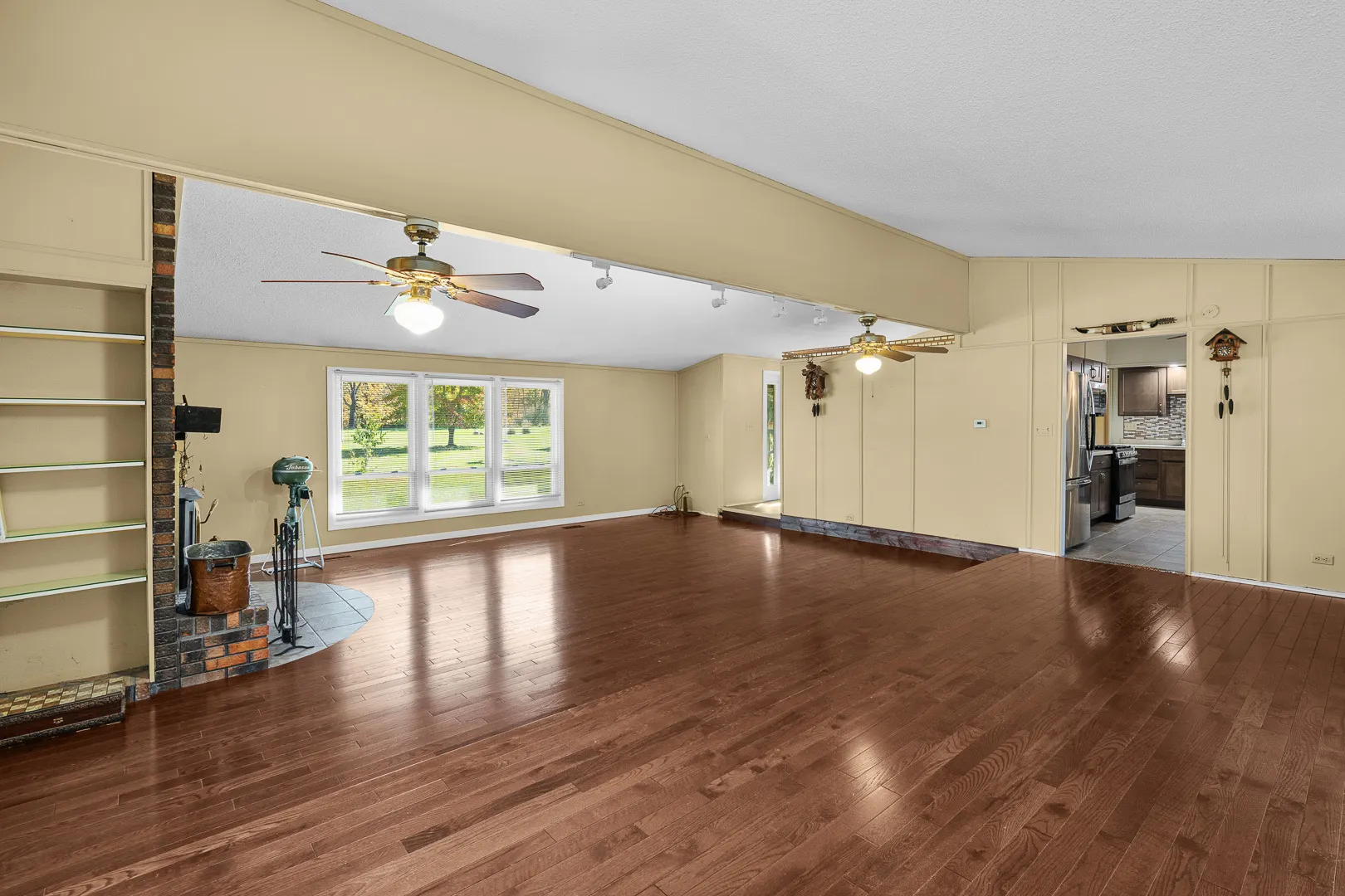 9910 207th Street W IL