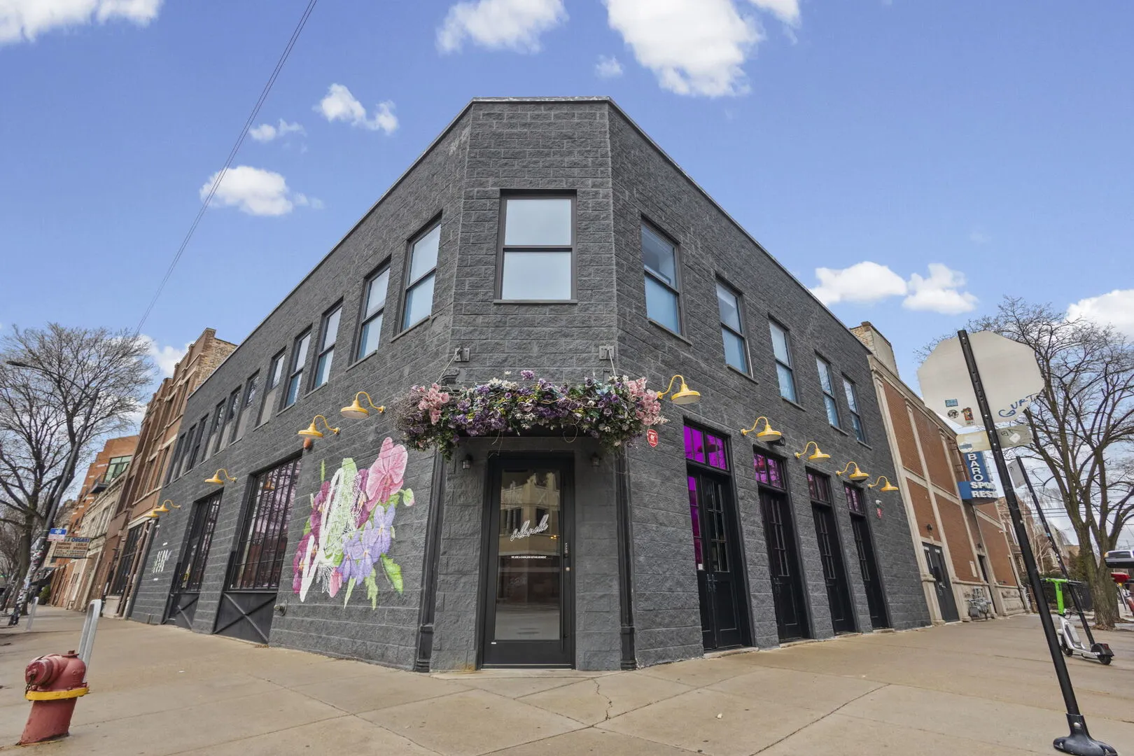 2500 W Chicago Avenue IL