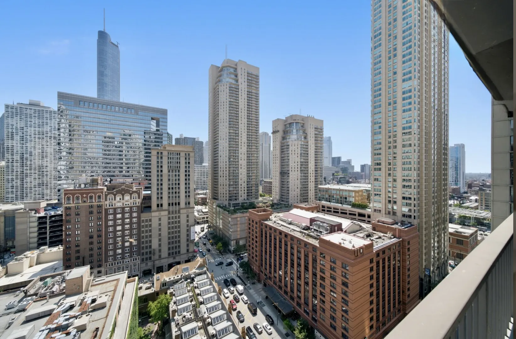 10 E Ontario Street IL #2003