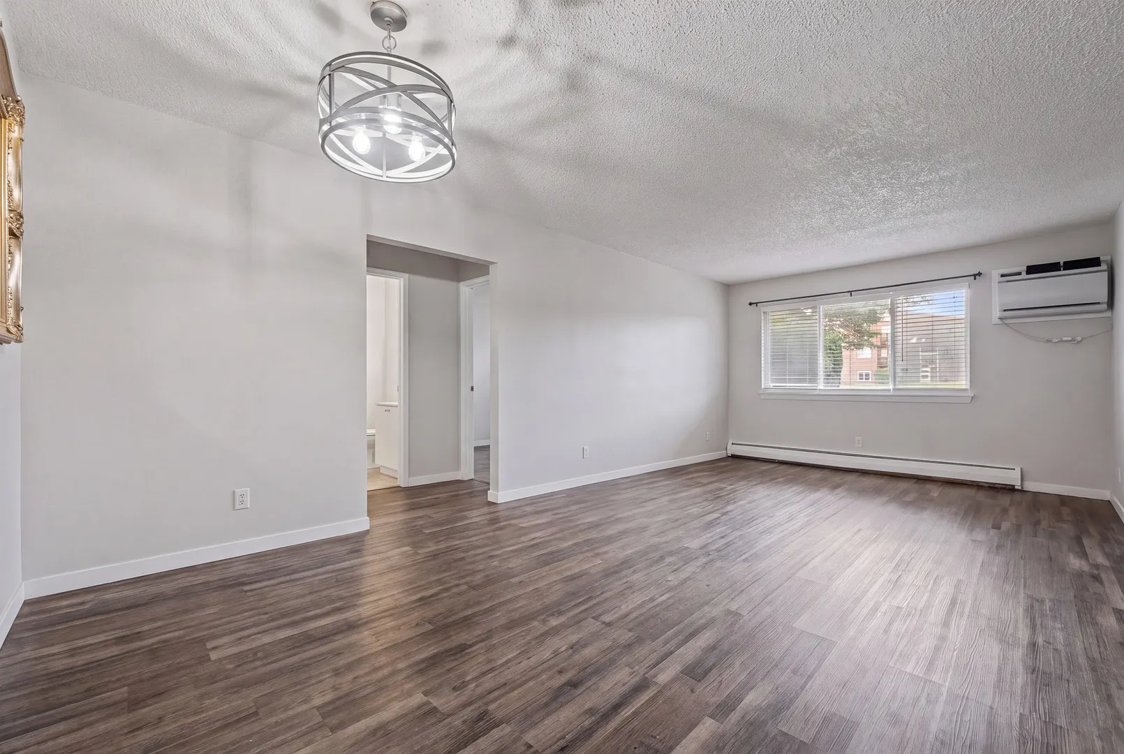 113 Boardwalk Street IL #E