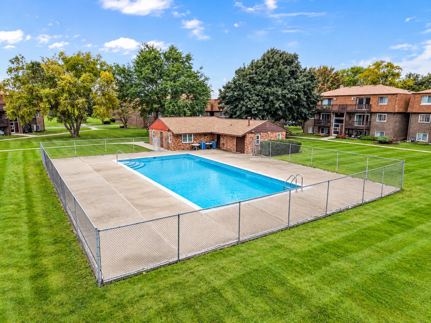 113 Boardwalk Street IL #E