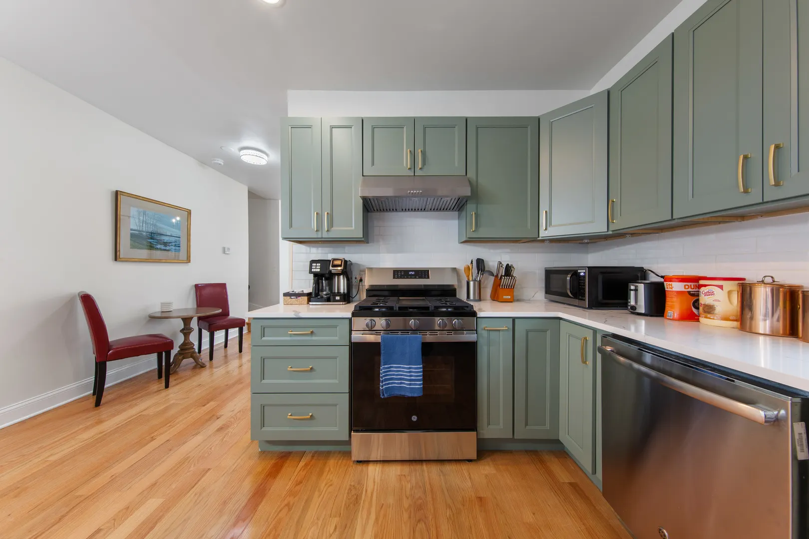 244 N Hamlin Boulevard IL