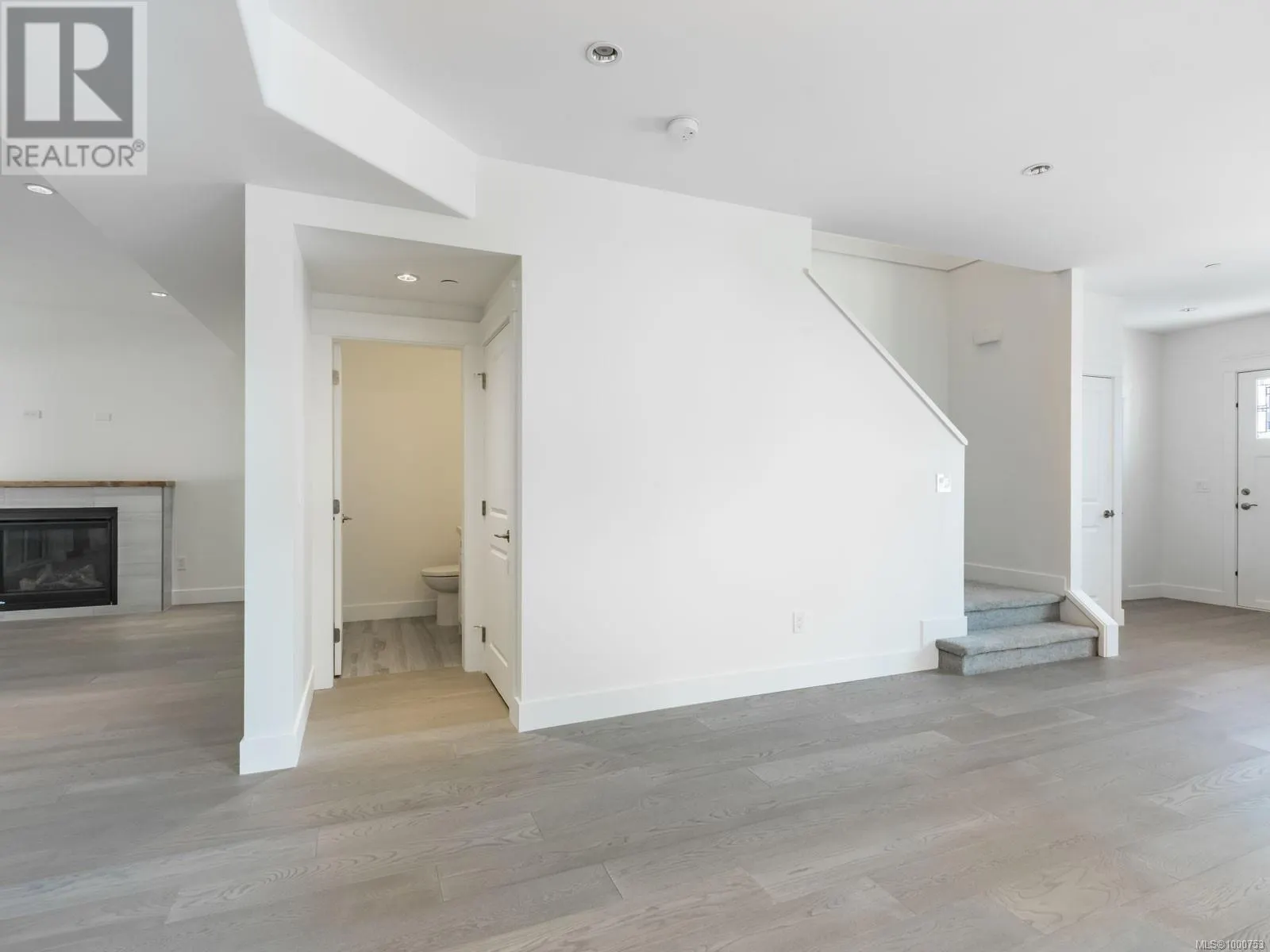 113 5160 Hammond Bay Rd