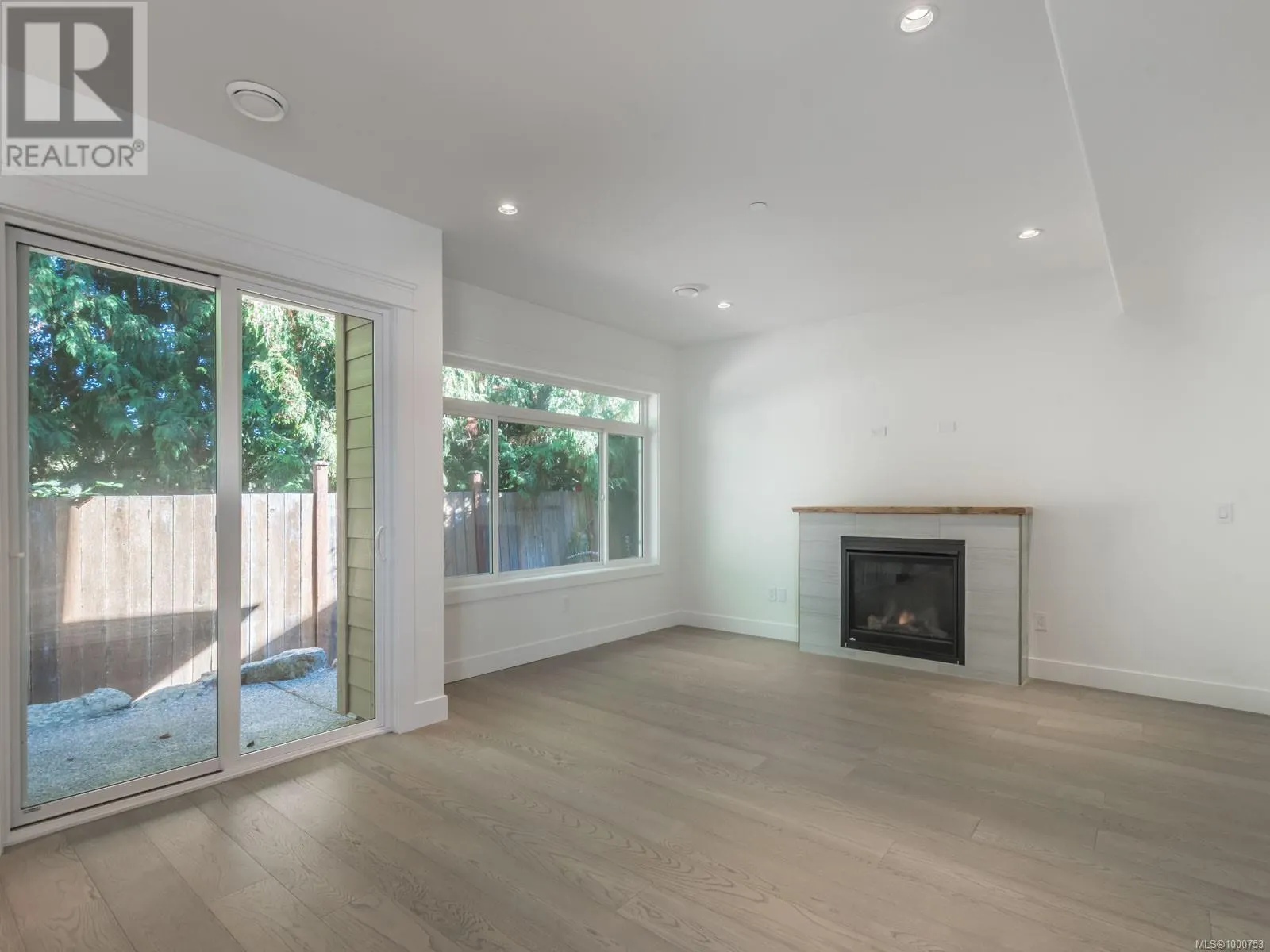 113 5160 Hammond Bay Rd