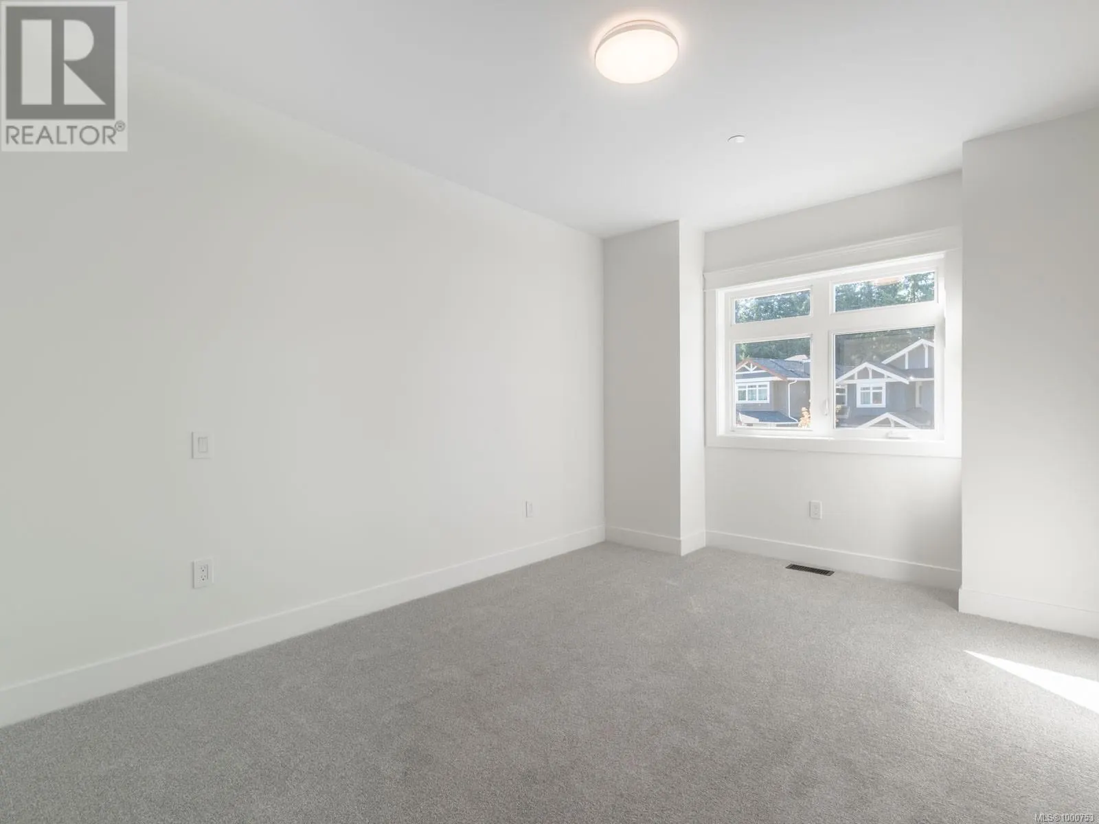 113 5160 Hammond Bay Rd