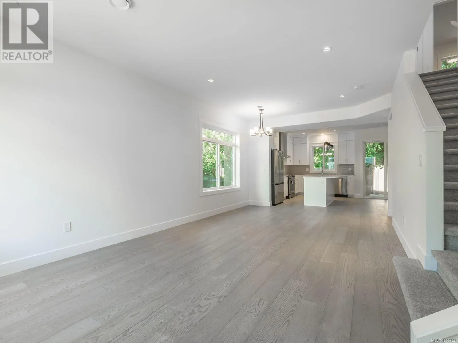 113 5160 Hammond Bay Rd
