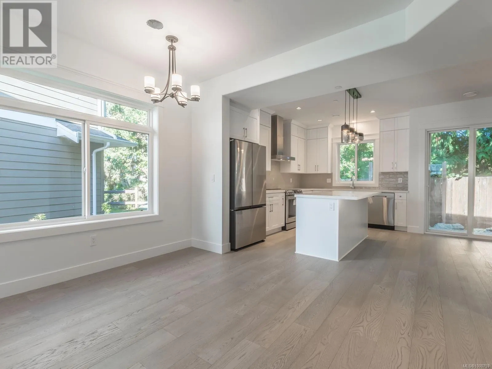 113 5160 Hammond Bay Rd