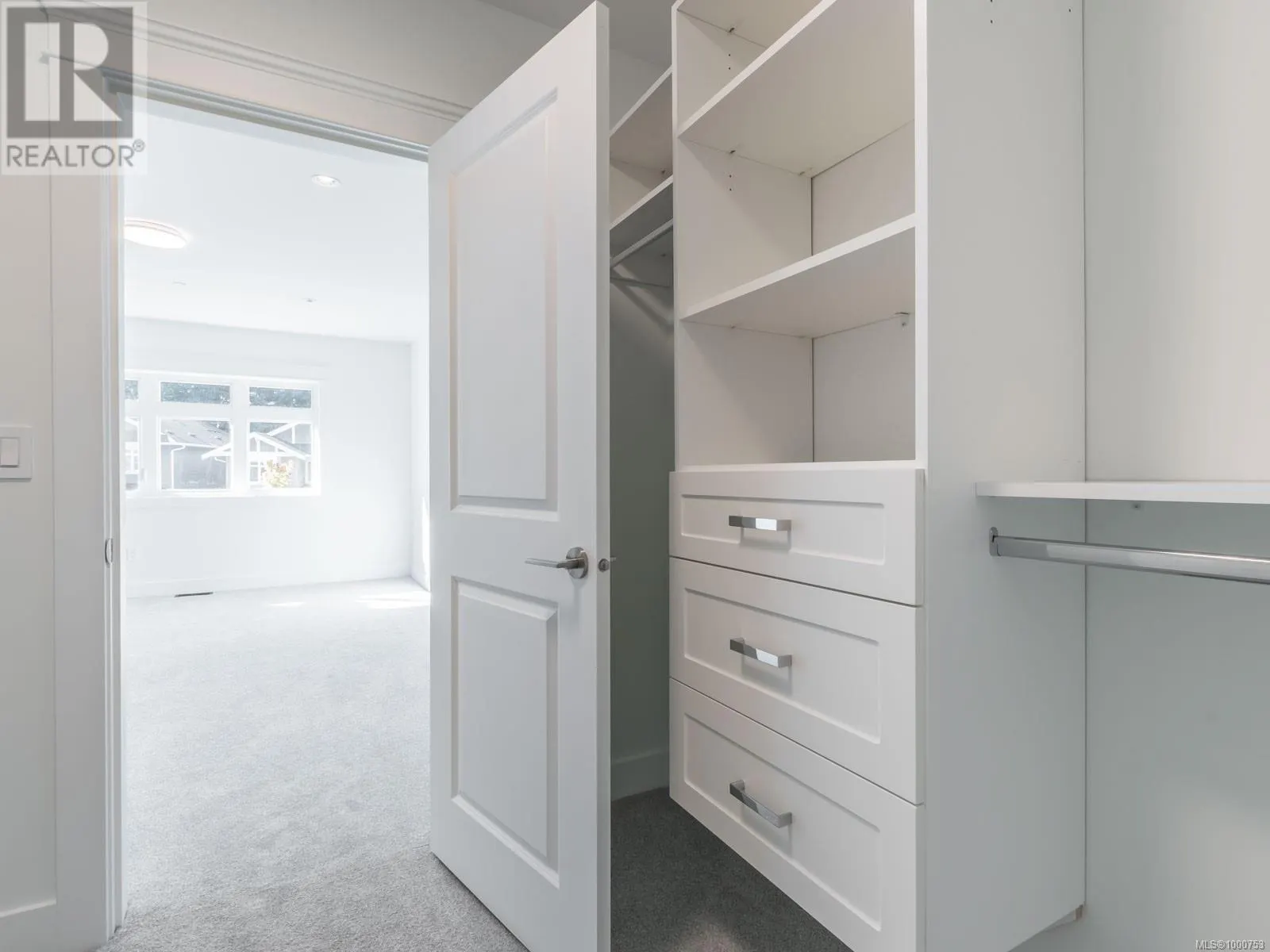 113 5160 Hammond Bay Rd