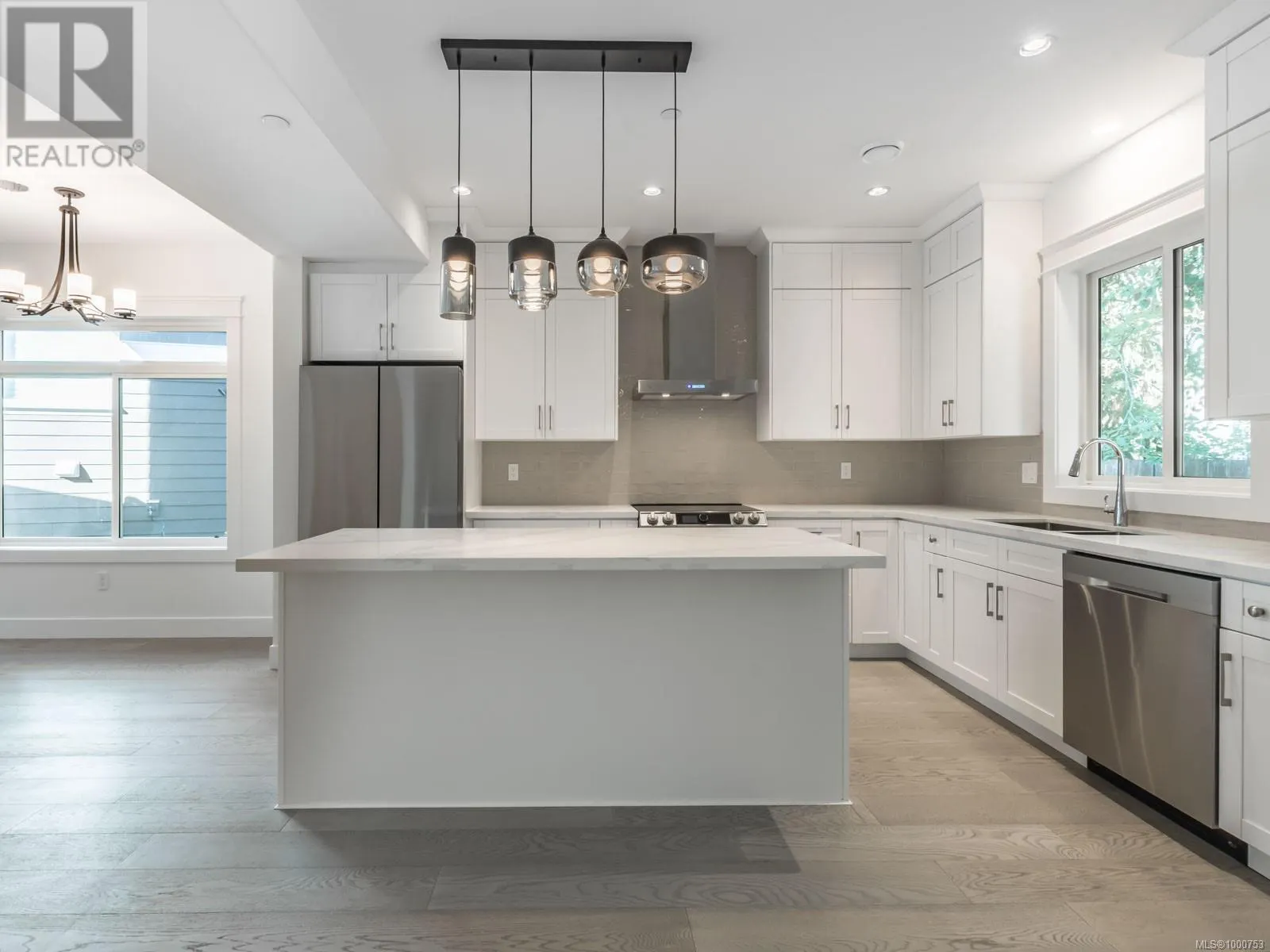 113 5160 Hammond Bay Rd