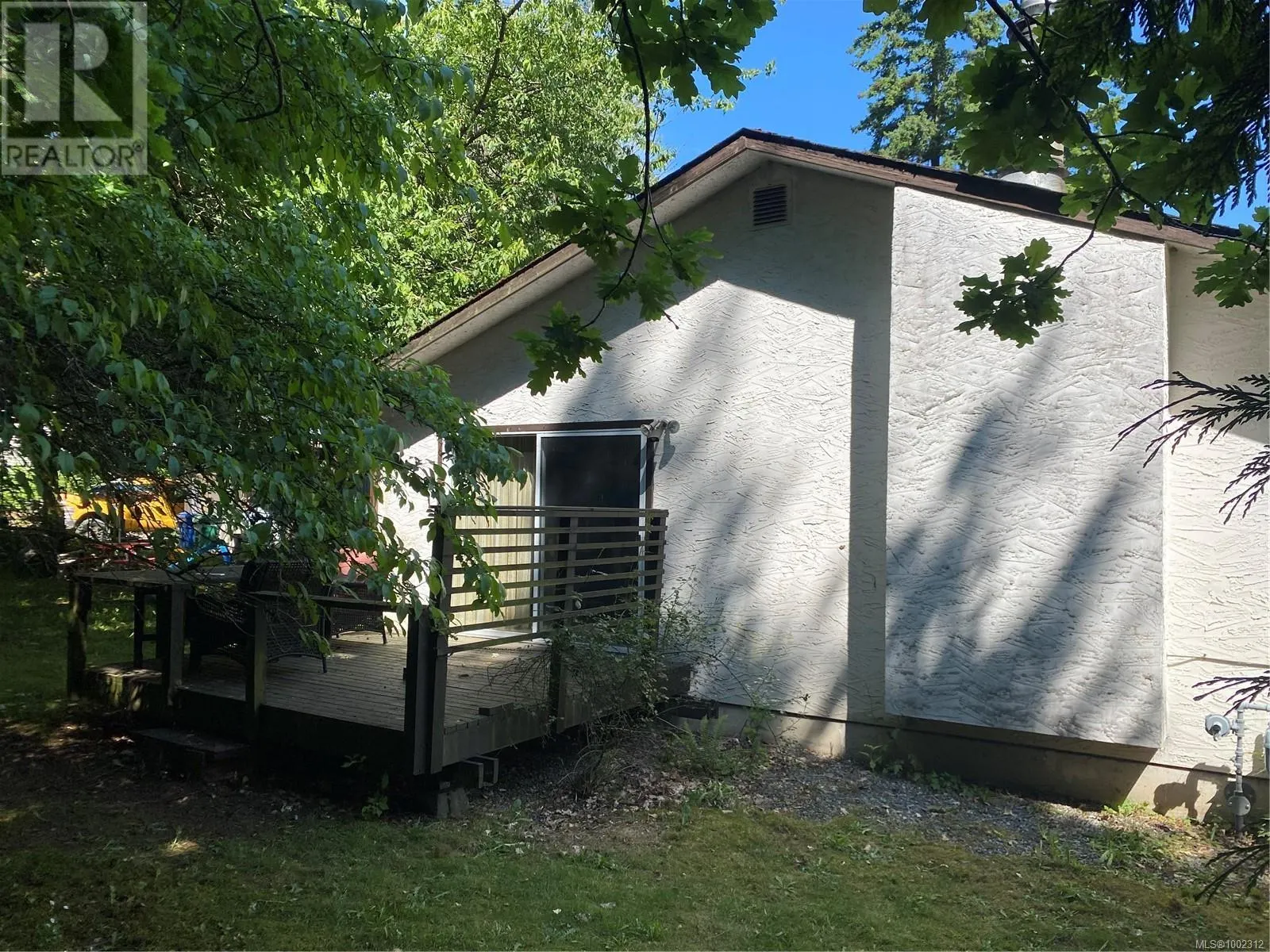 203 Cadboro Pl