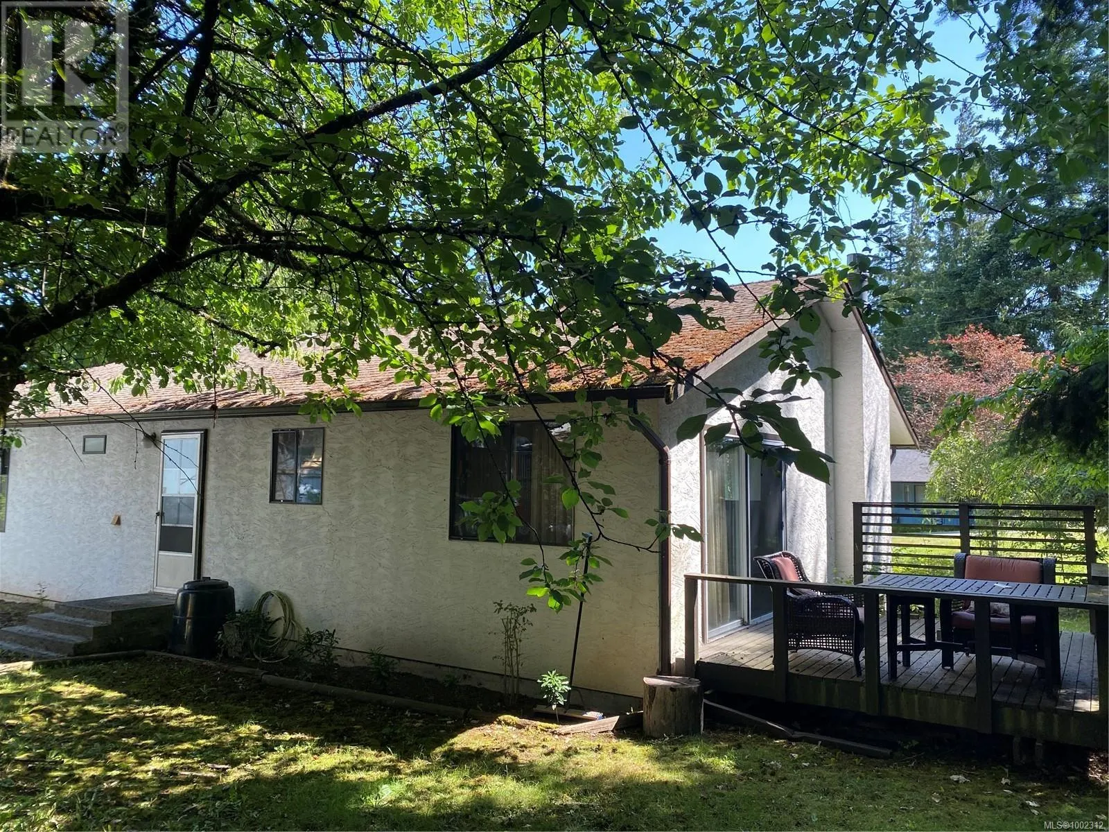 203 Cadboro Pl