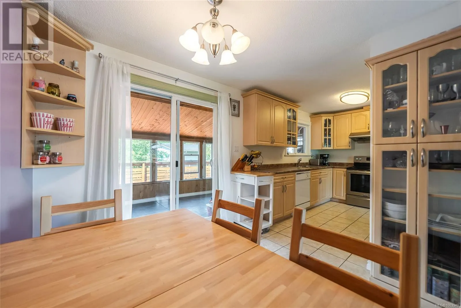 186 Acacia Ave