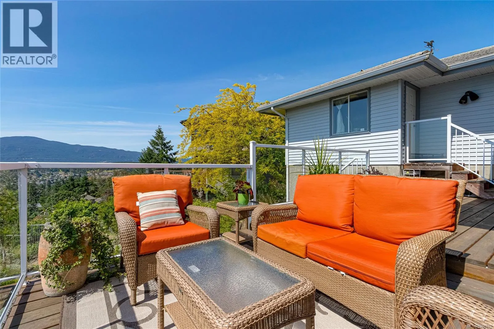 180 Canterbury Cres