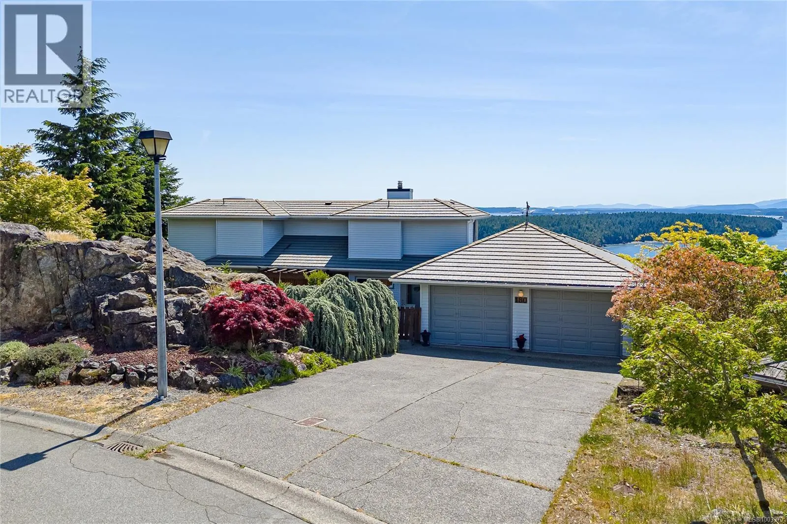 180 Canterbury Cres