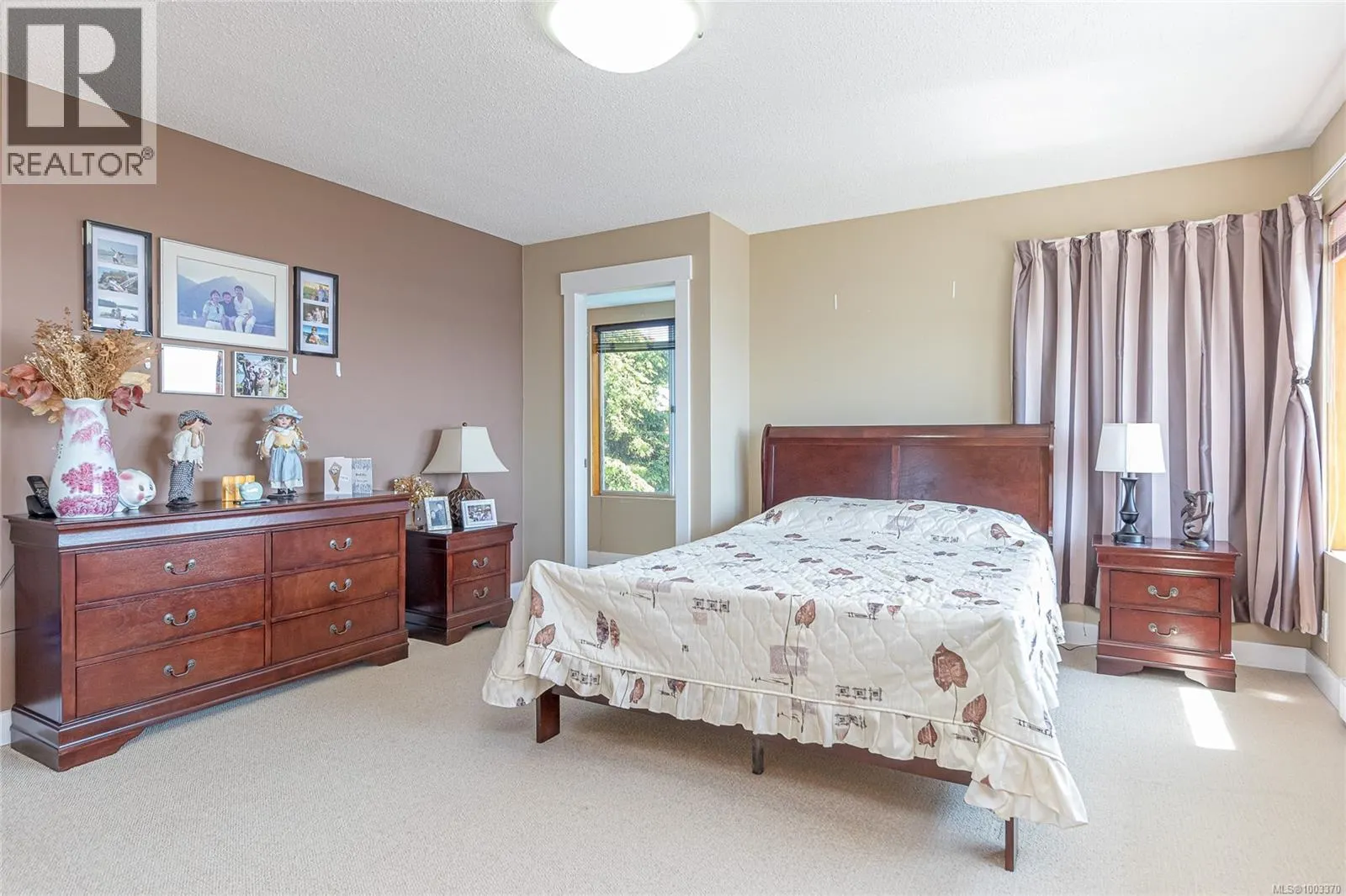 180 Canterbury Cres