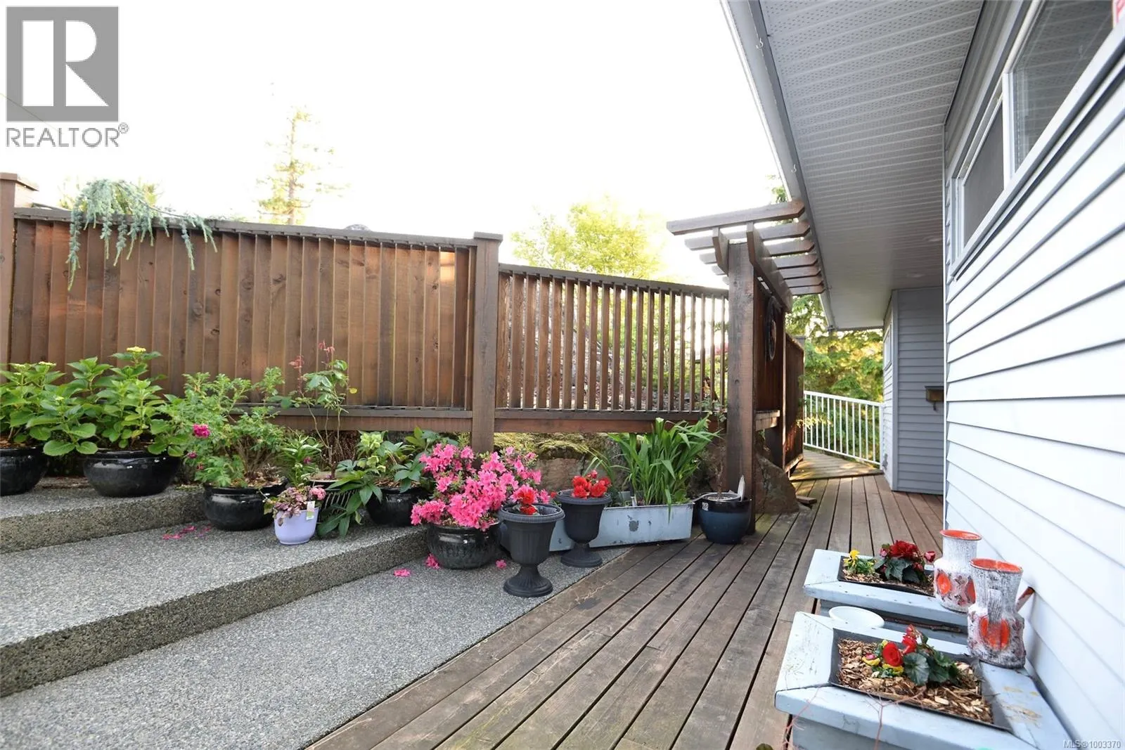 180 Canterbury Cres