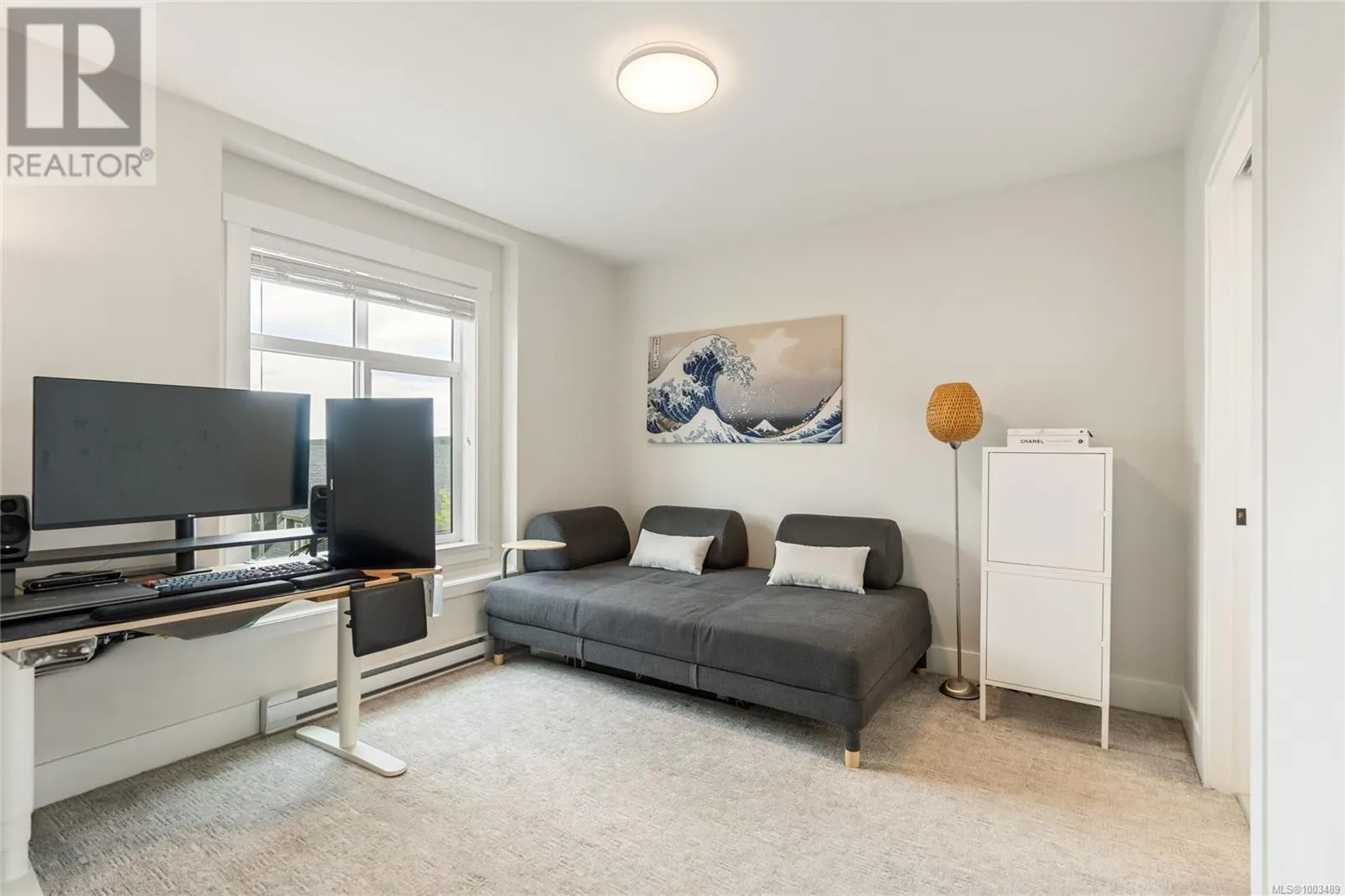 1161 Moonstone Loop