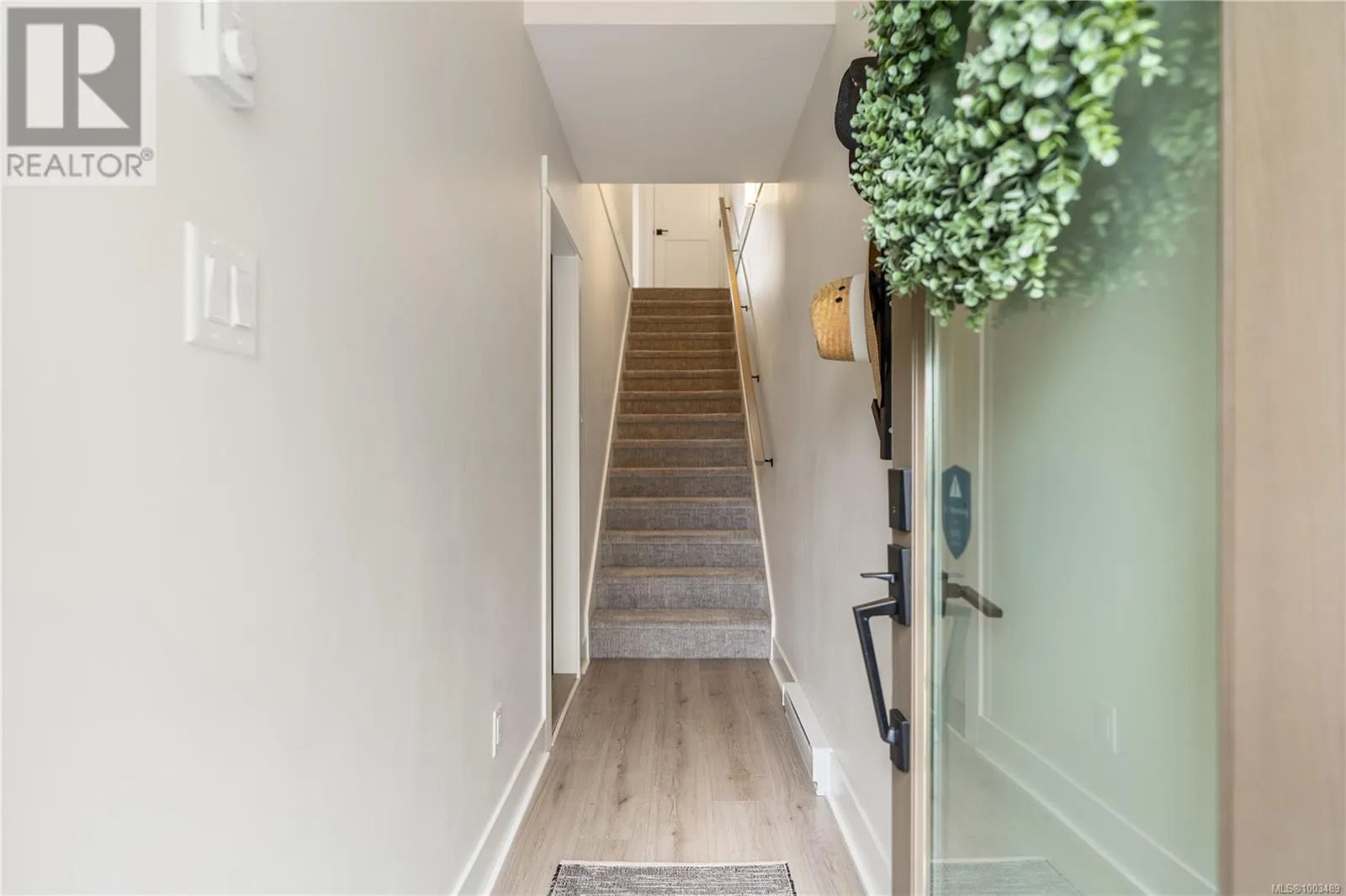 1161 Moonstone Loop
