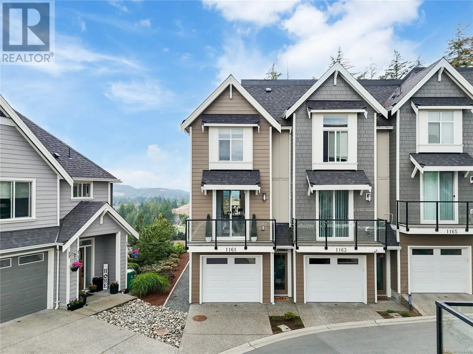 1161 Moonstone Loop